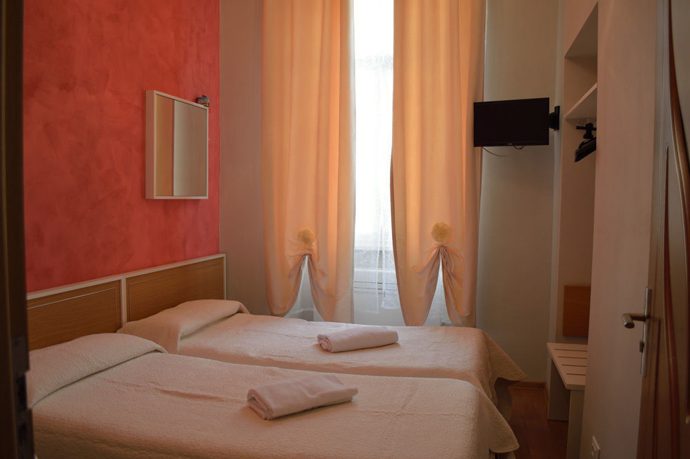 Claudia Suites Roma Esterno foto